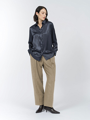Блуза рубашечного кроя из шелковистой вискозы