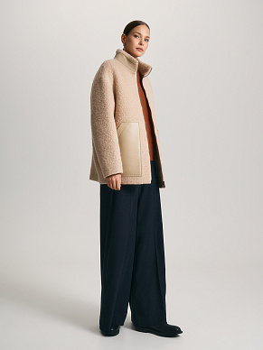 Утепленное полупальто из шерстяной ткани