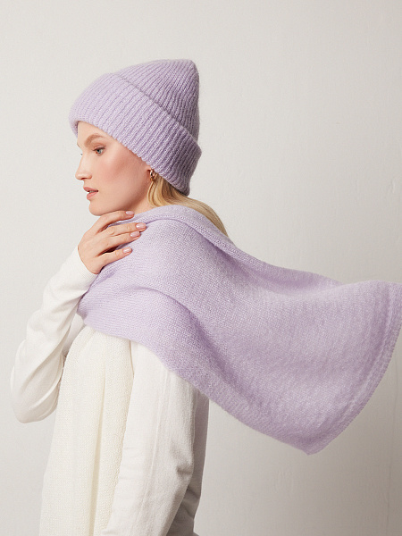 Шапка вязаная лилового оттенка