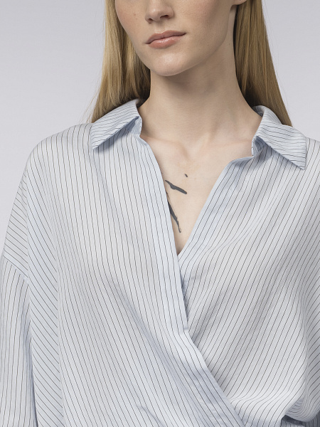 Блуза оригинального кроя