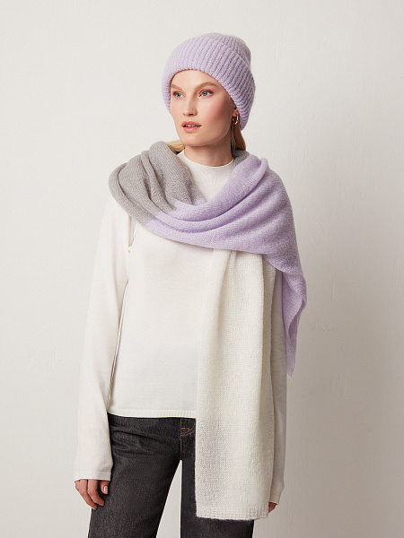 Шапка вязаная лилового оттенка