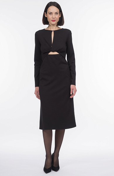 Платье с эффектным перекрутом