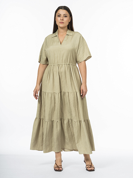 Приталенное платье с ярусами