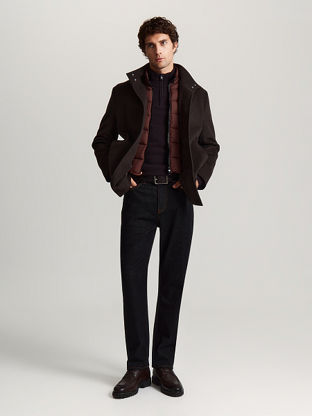 Укороченное пальто с отстегивающейся манишкой, утепленное синтепоном