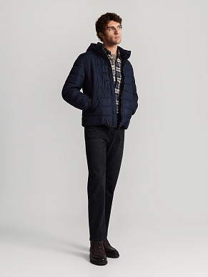 Пуховик с наполнителем синтепух и съемным капюшоном