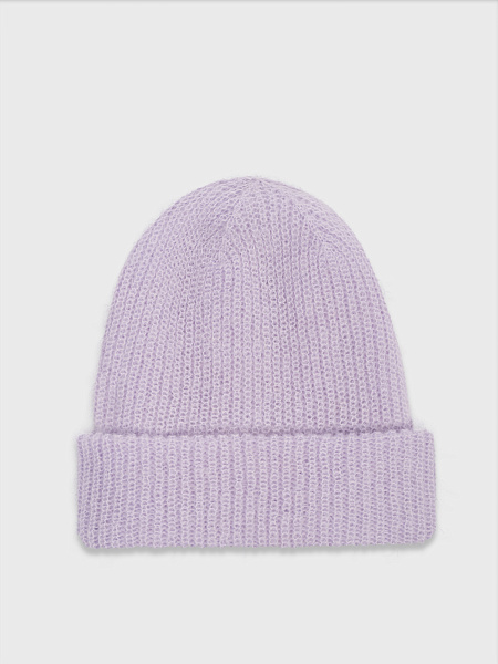 Шапка вязаная лилового оттенка
