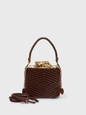 Плетеная сумка из натуральной кожи