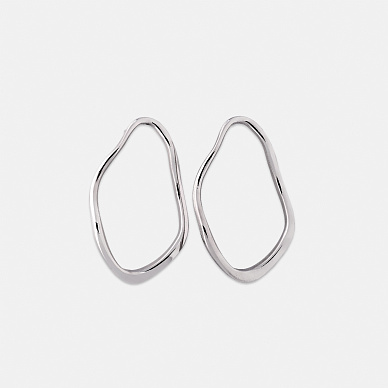 Серебристые серьги с закрытым контуром