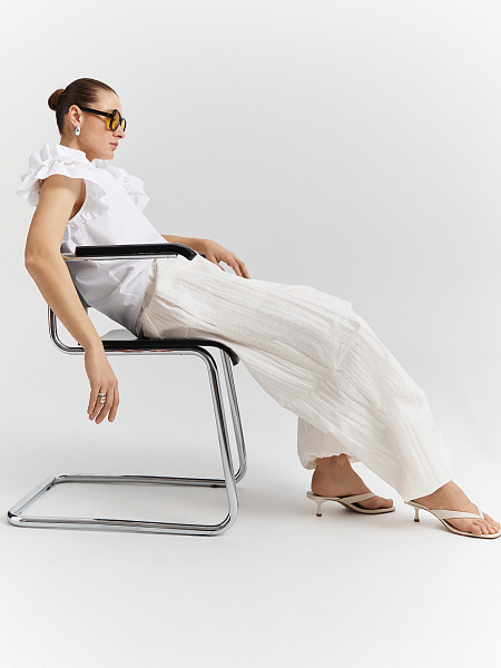 Футболка с рюшами 