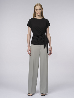 Блуза с асимметричной фиксацией