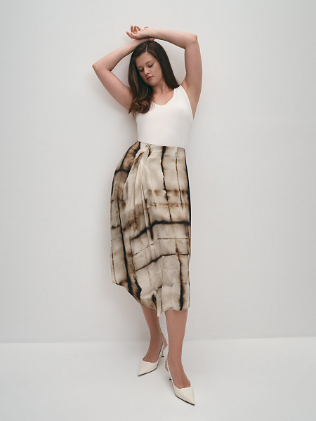 Юбка с асимметричным низом