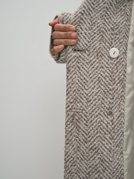 Длинное зимнее утепленное шерстяное пальто