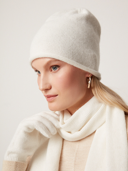 Шапка вязаная с ангорой