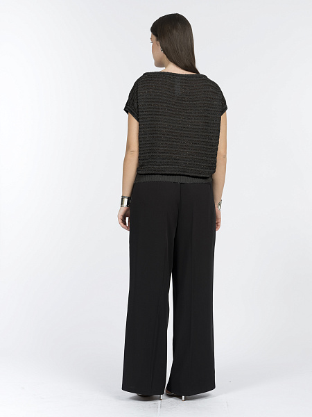 Джемпер с вырезом-лодочкой