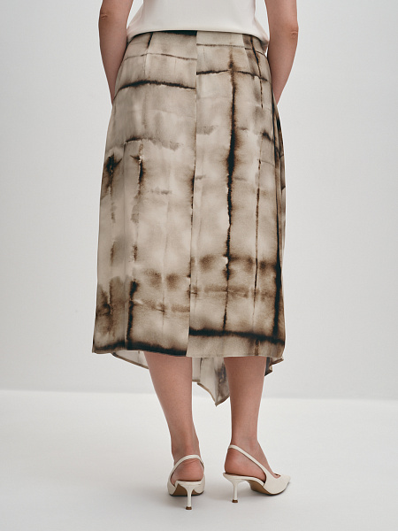 Юбка с асимметричным низом