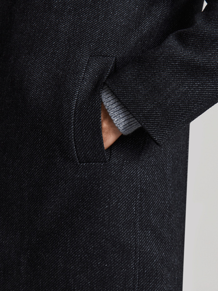 Шерстяное пальто со съемным капюшоном и манишкой