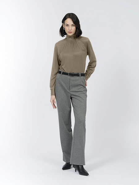 Водолазка с драпировкой из вискозного трикотажа