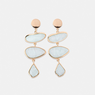 Золотистые серьги с инкрустацией из смолы