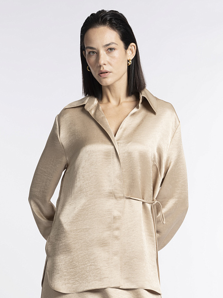 Бежево-золотая блуза с запахом