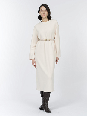 Прямое трикотажное платье с ремнем