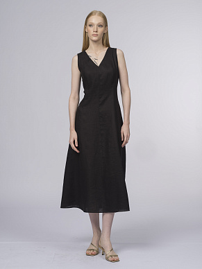 Приталенное платье изо льна