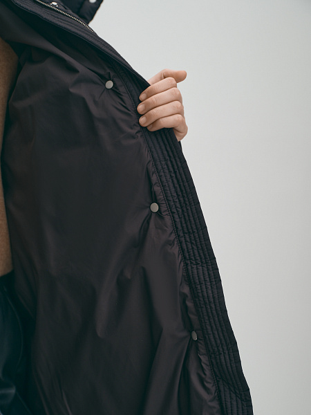 Длинный теплый пуховик с капюшоном на молнии