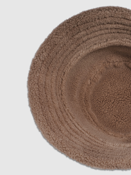 Панама из шерсти бежевого цвета