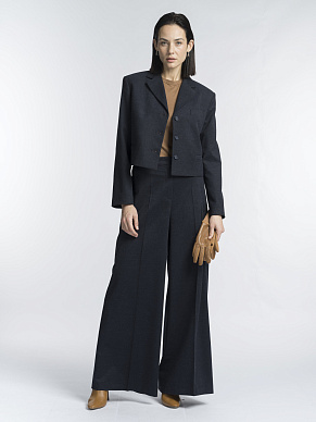 Короткий прямой пиджак из вискозной костюмной ткани