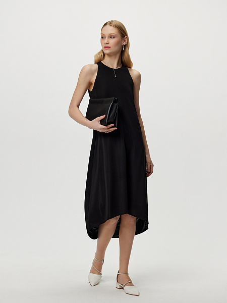 Платье с асимметричным подолом