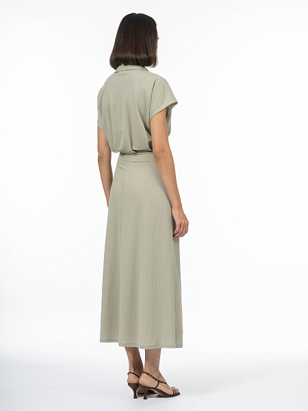 Трикотажное платье с асимметричным поясом