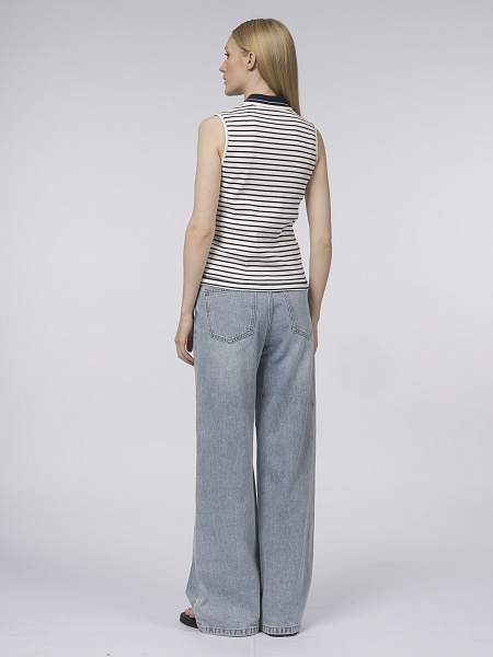 Прямые свободные джинсы