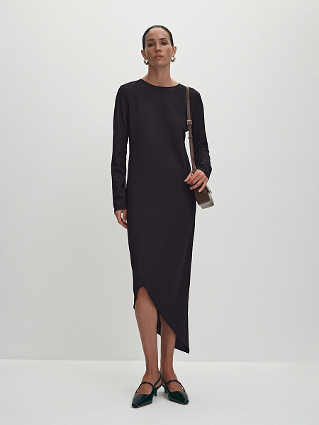 Платье миди с эффектным вырезом на спине