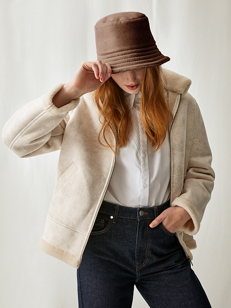 Панама из шерсти бежевого цвета