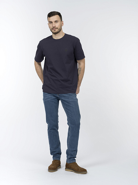 Узкие джинсы