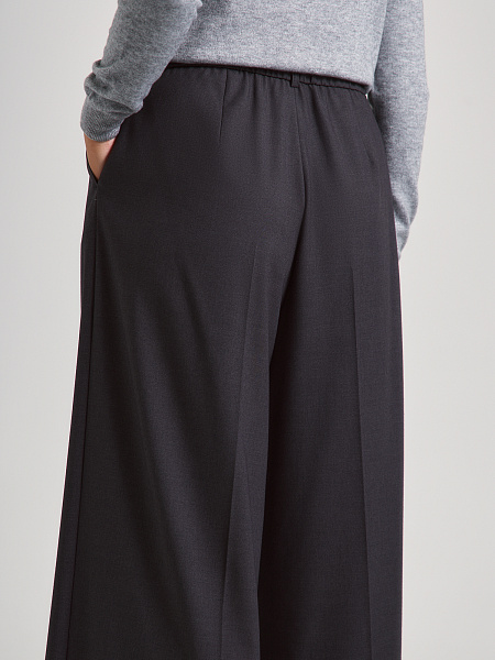 Брюки со стрелками из костюмной ткани