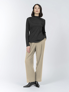 Брюки прямого кроя с защипами