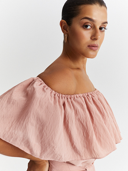 Платье-миди с воланом