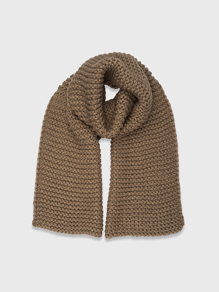 Уютный шарф крупной вязки