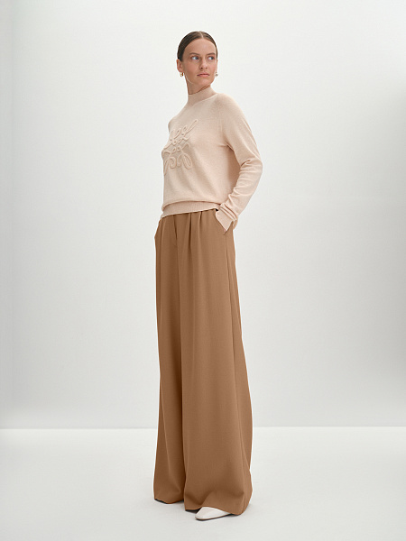 Вязаный джемпер с вышивкой