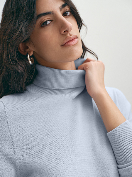 Вязаная водолазка из шерсти мериноса