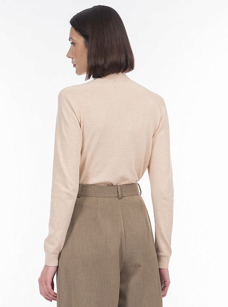 Вязаный джемпер с вышивкой