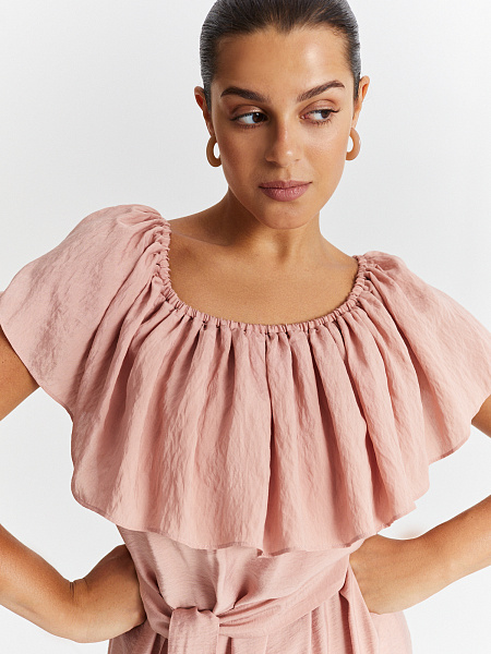 Платье-миди с воланом