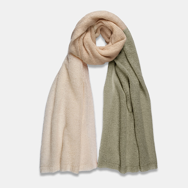 Вязаный палантин с мохером и овечьей шерстью