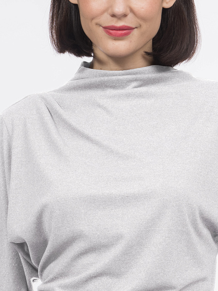 Асимметричная блуза с длинным рукавом