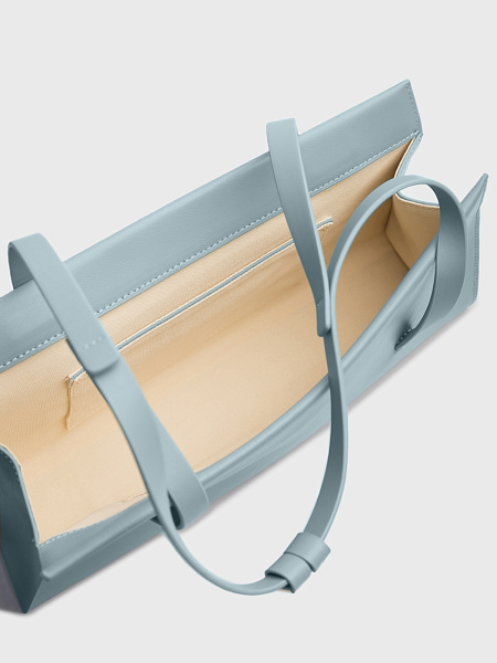 Сумка тоут в форме багет