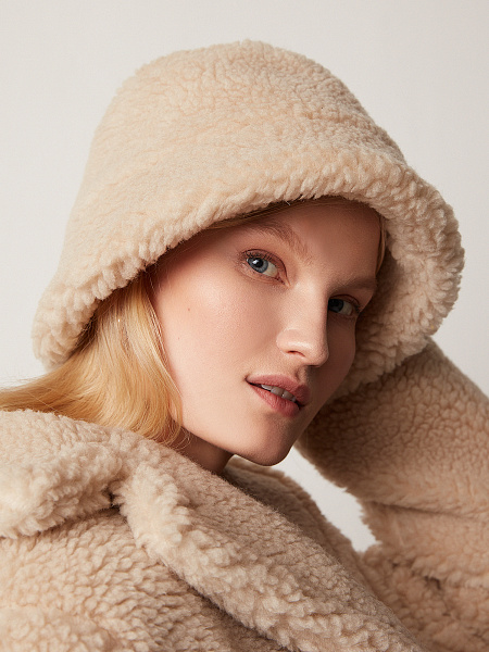 Панама с шерстью молочная
