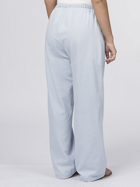 Джинсы из тонкого денима