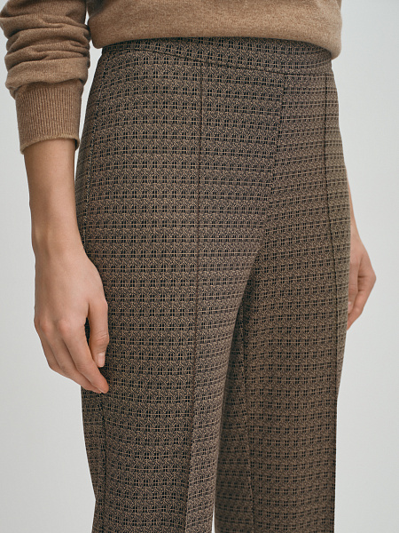 Трикотажные брюки со стрелками