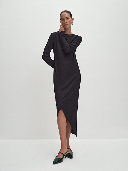 Платье миди с эффектным вырезом на спине