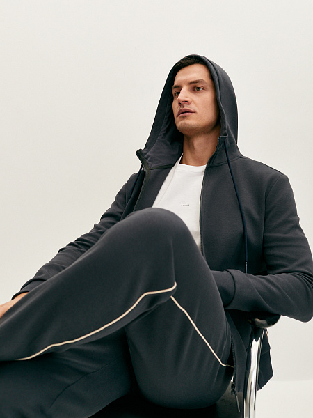 Толстовка с капюшоном